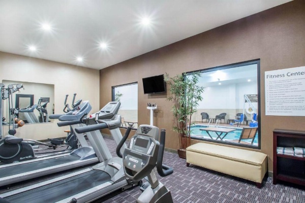 Holiday Inn Express & Suites Albany Airport - Wolf Road image 11