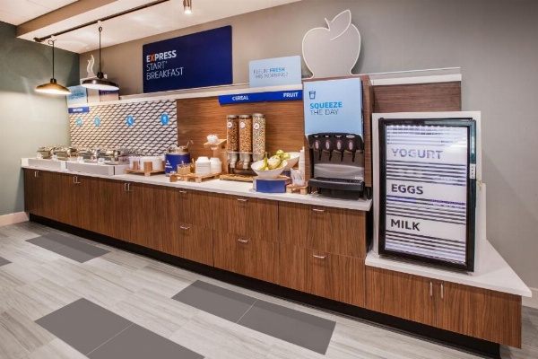 Holiday Inn Express & Suites Albany Airport - Wolf Road image 13