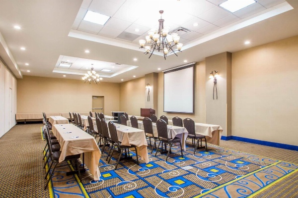 Holiday Inn Express & Suites Albany Airport - Wolf Road image 5