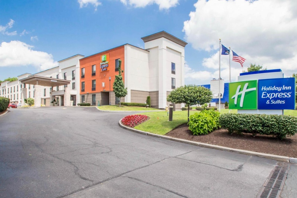Holiday Inn Express & Suites Albany Airport - Wolf Road Main image