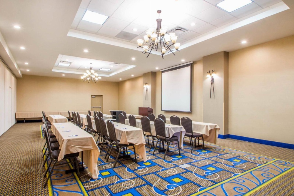 Holiday Inn Express & Suites Albany Airport - Wolf Road